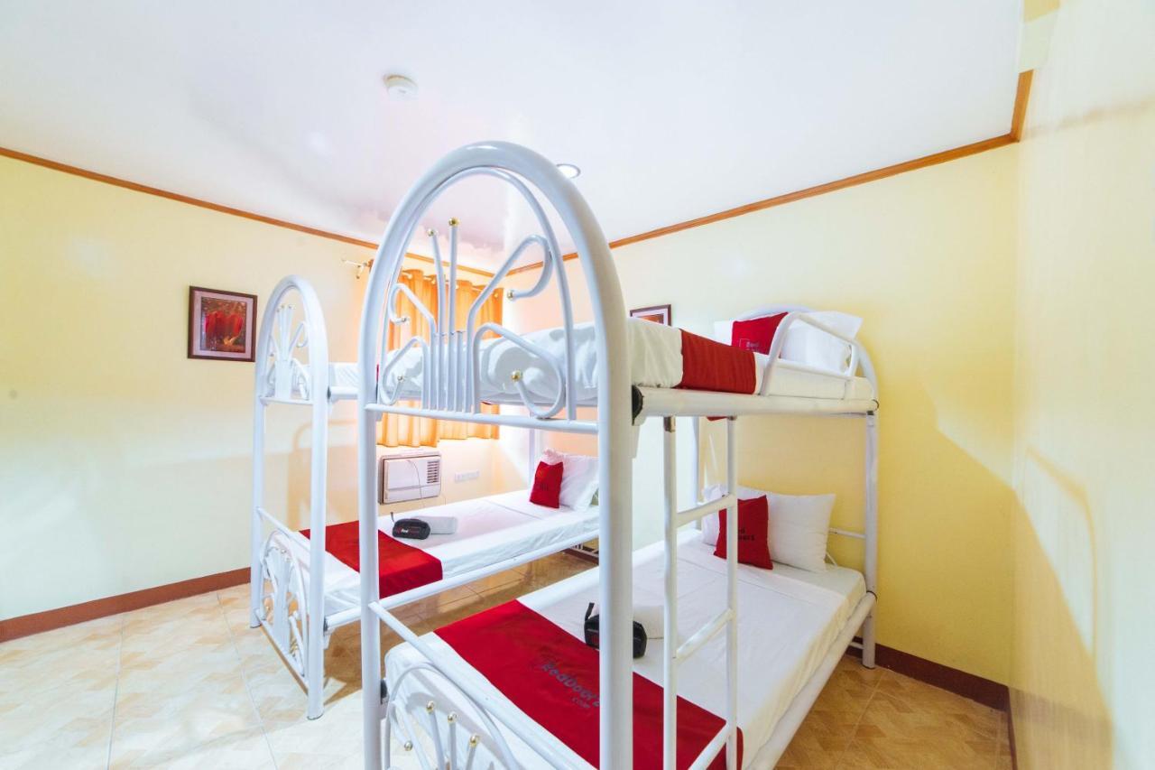 Reddoorz Near Golden Sarok Shrine Hotel Kalibo Exterior photo