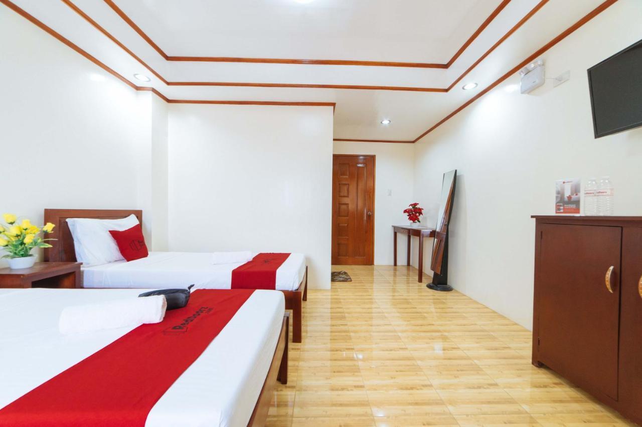 Reddoorz Near Golden Sarok Shrine Hotel Kalibo Exterior photo